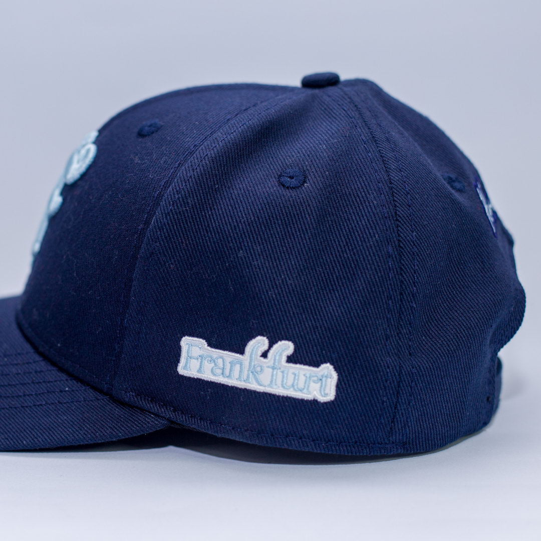 Gorra Bordada Azul Oscuro